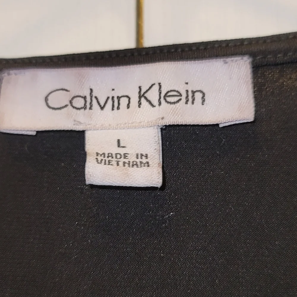 ♻️ 5/$50 3/4 Sleeve Calvin Klein Shirt - Picture 2 of 5